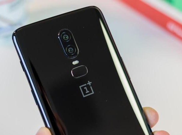 OnePlus_6T_official20.jpg